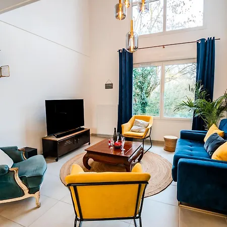 Pegasus - 3 - Parkings - By Primo Βίλα